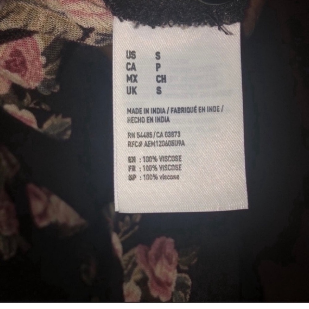 American eagle sleeveless keyhole top - Picture 5 of 7